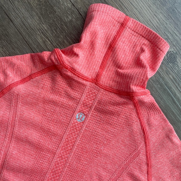 Lululemon Swiftly Tech Turtleneck Long Sleeve - Picture 7 of 10